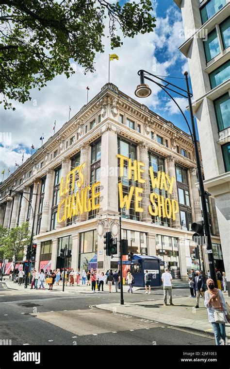 department stores on oxford street.